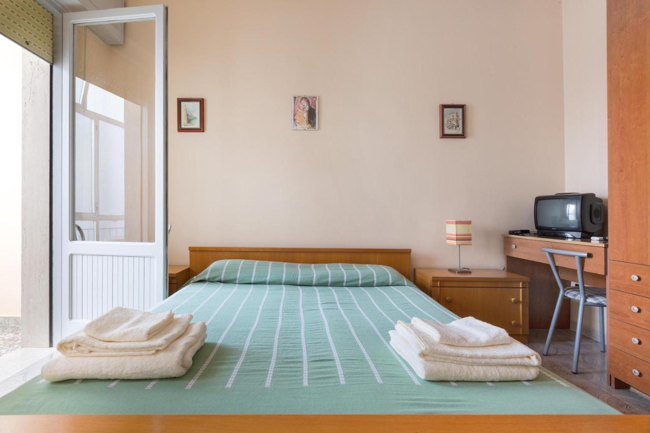 B&B Prima O Poi Parabita Buitenkant foto